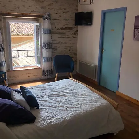 D'hotes La Jonchere 3*