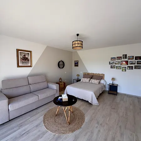 D'hotes La Jonchere Konukevi 3*