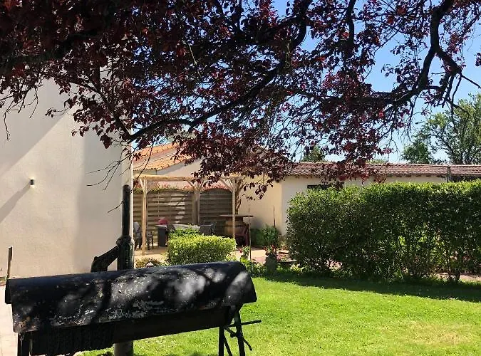 D'hotes La Jonchere Gæstehus 3*