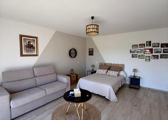 D'hotes La Jonchere Konukevi 3*